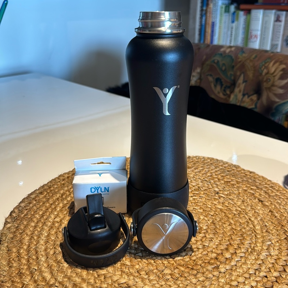 DYLN Black Water Bottle with Extra box of Diffusers and addition drinking lid.